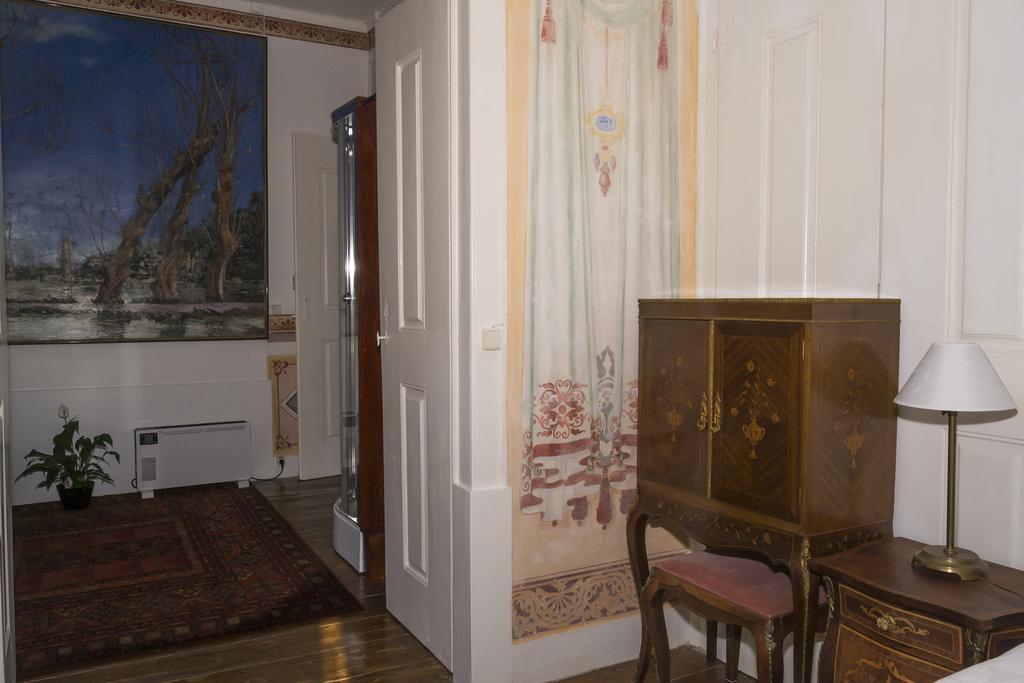 Solar Romantico Anno 1850 Al Hotel Torres Novas Room photo